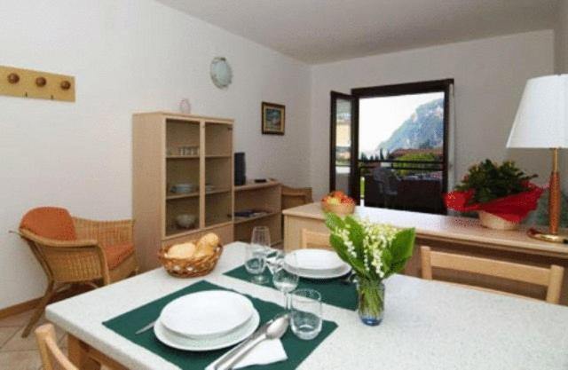 Residence San Luigi Лимоне сул Гарда Екстериор снимка